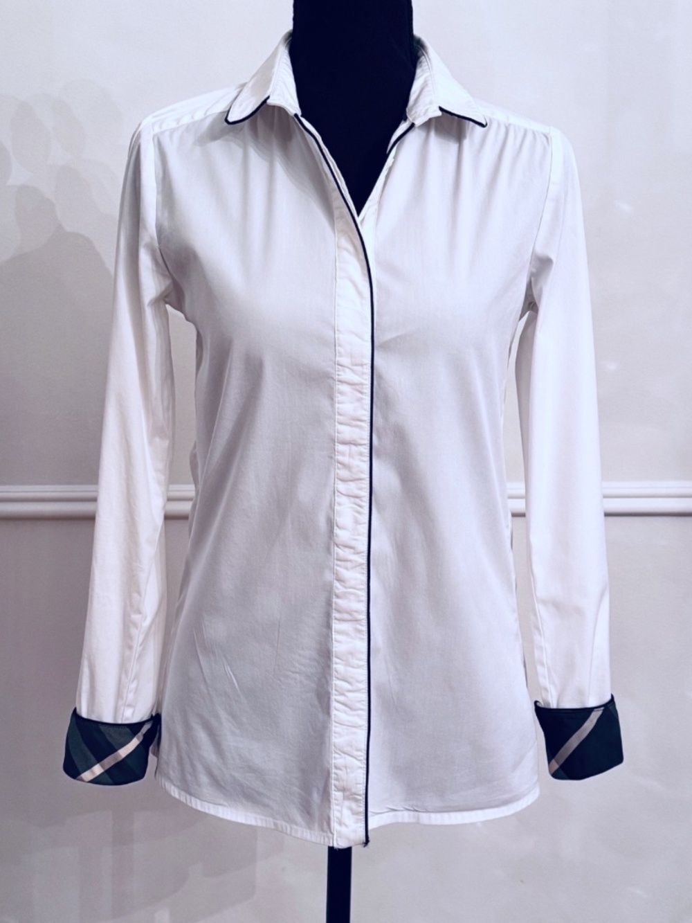 Burberry London White Button Shirt US 2 Plaid Cuffs Black Piping Romania